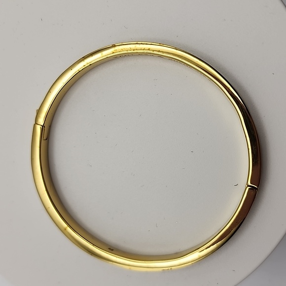 Kate Spade 8 Inch Gold Tone and White Bangle Enamel Bracelet - Picture 4 of 7